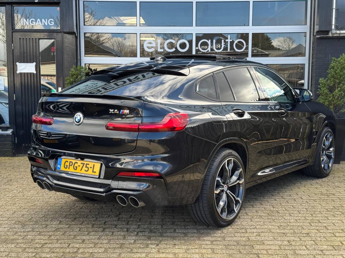 BMW X4 BMW X4 M 480pk / Carbon / Pano / CarPlay