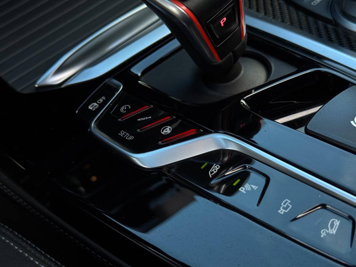 BMW X4 BMW X4 M 480pk / Carbon / Pano / CarPlay