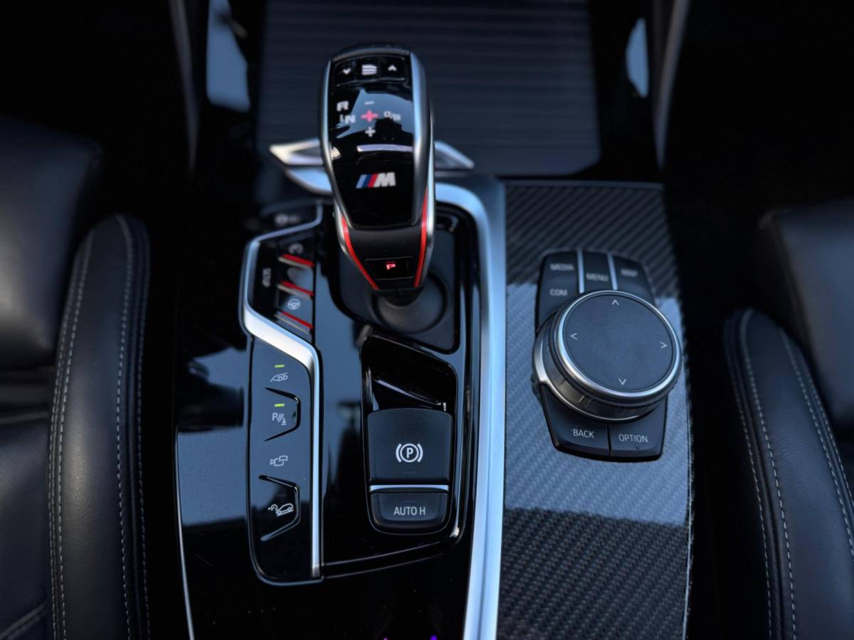 BMW X4 BMW X4 M 480pk / Carbon / Pano / CarPlay
