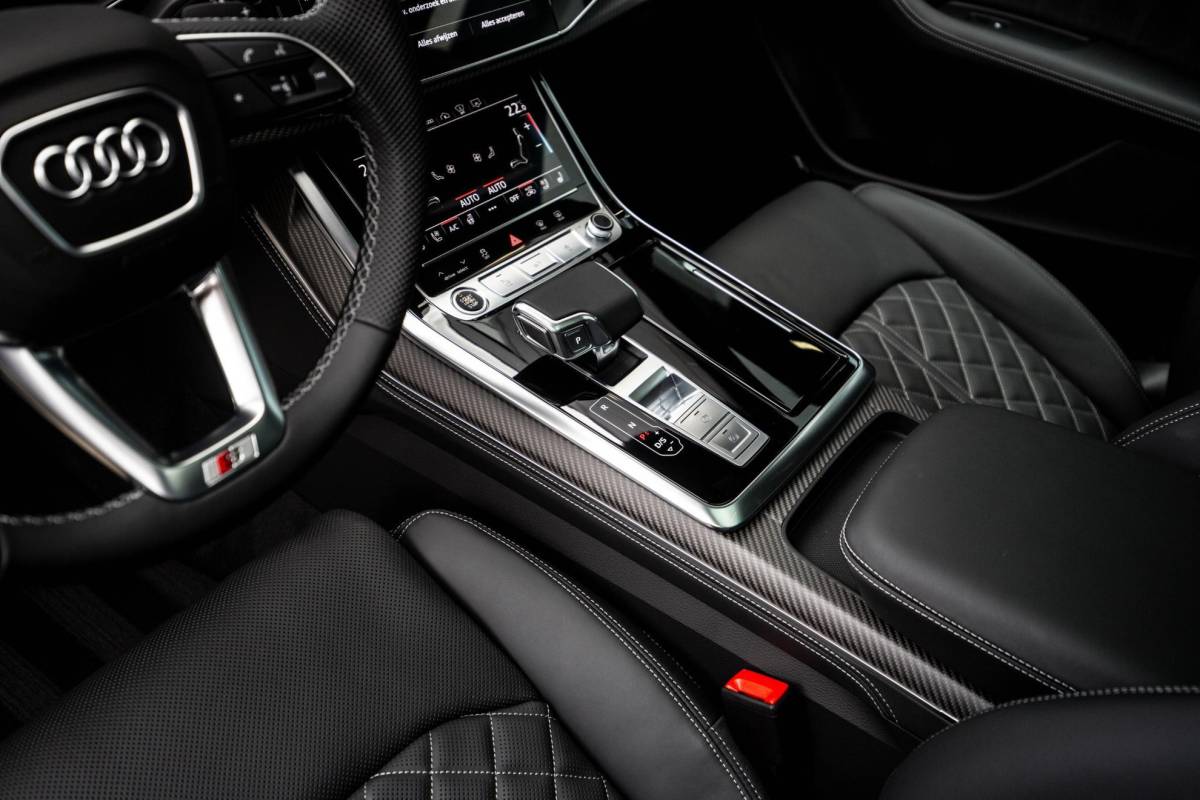 Audi Q8 Audi Q8 60 TFSI e Competition 490pk, Carbon, Full-options 2025
