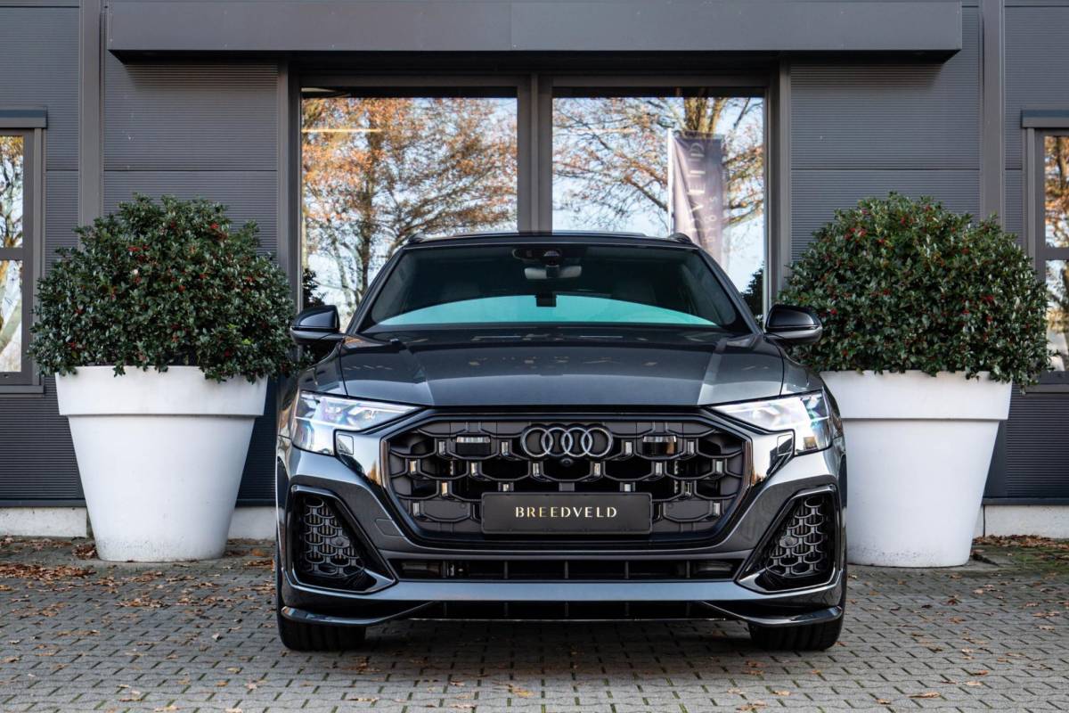 Audi Q8 Audi Q8 60 TFSI e Competition 490pk, Carbon, Full-options 2025