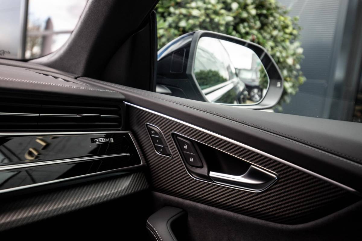 Audi Q8 Audi Q8 60 TFSI e Competition 490pk, Carbon, Full-options 2025