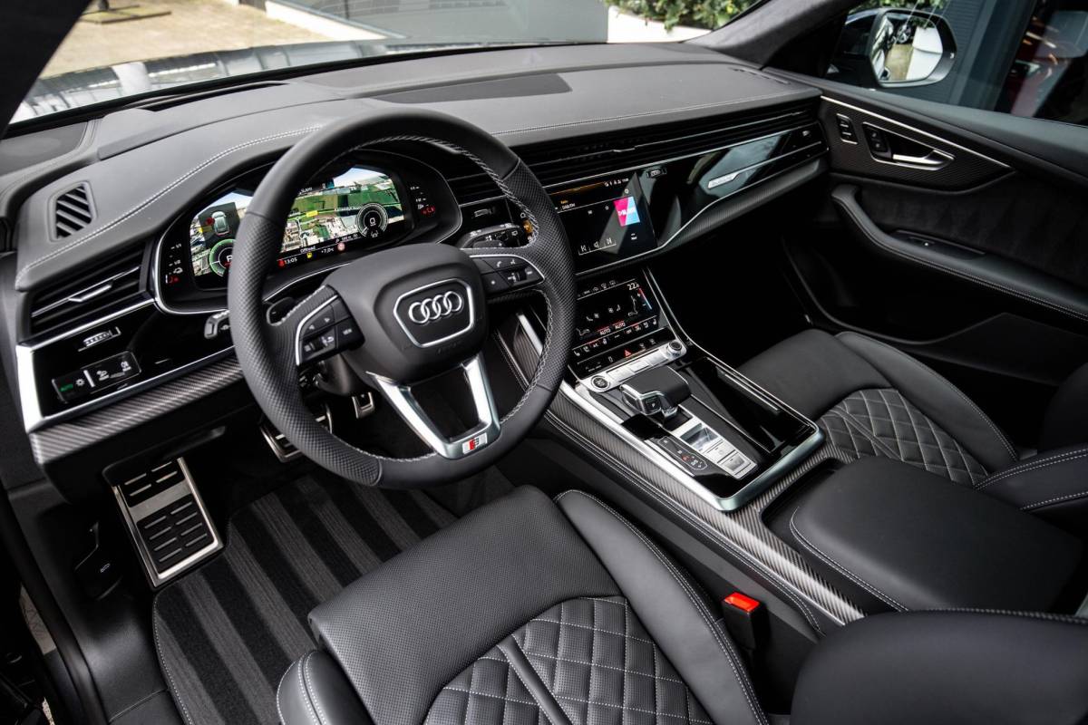 Audi Q8 Audi Q8 60 TFSI e Competition 490pk, Carbon, Full-options 2025