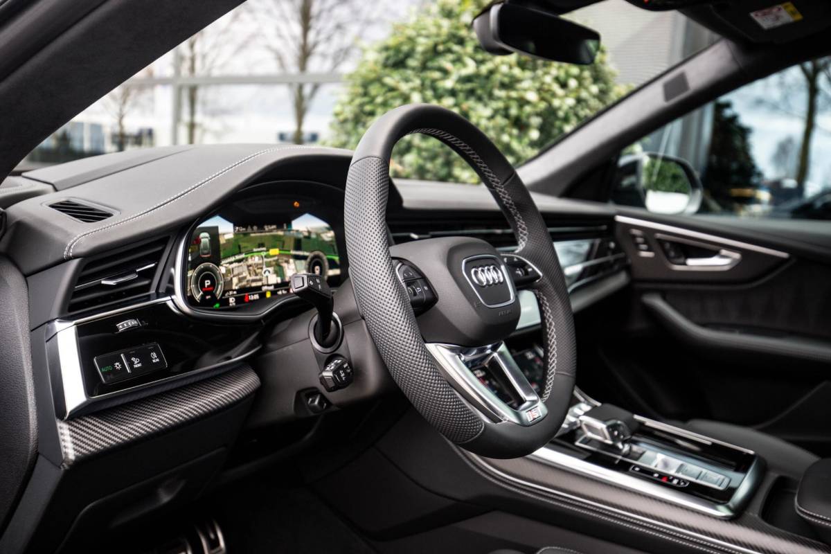Audi Q8 Audi Q8 60 TFSI e Competition 490pk, Carbon, Full-options 2025