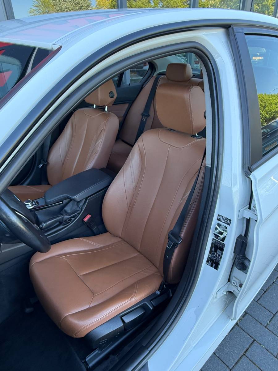 BMW 3 Serie BMW 320i Sedan 184PK AUT M Sport NAP Xenon Leder Navi Cruise