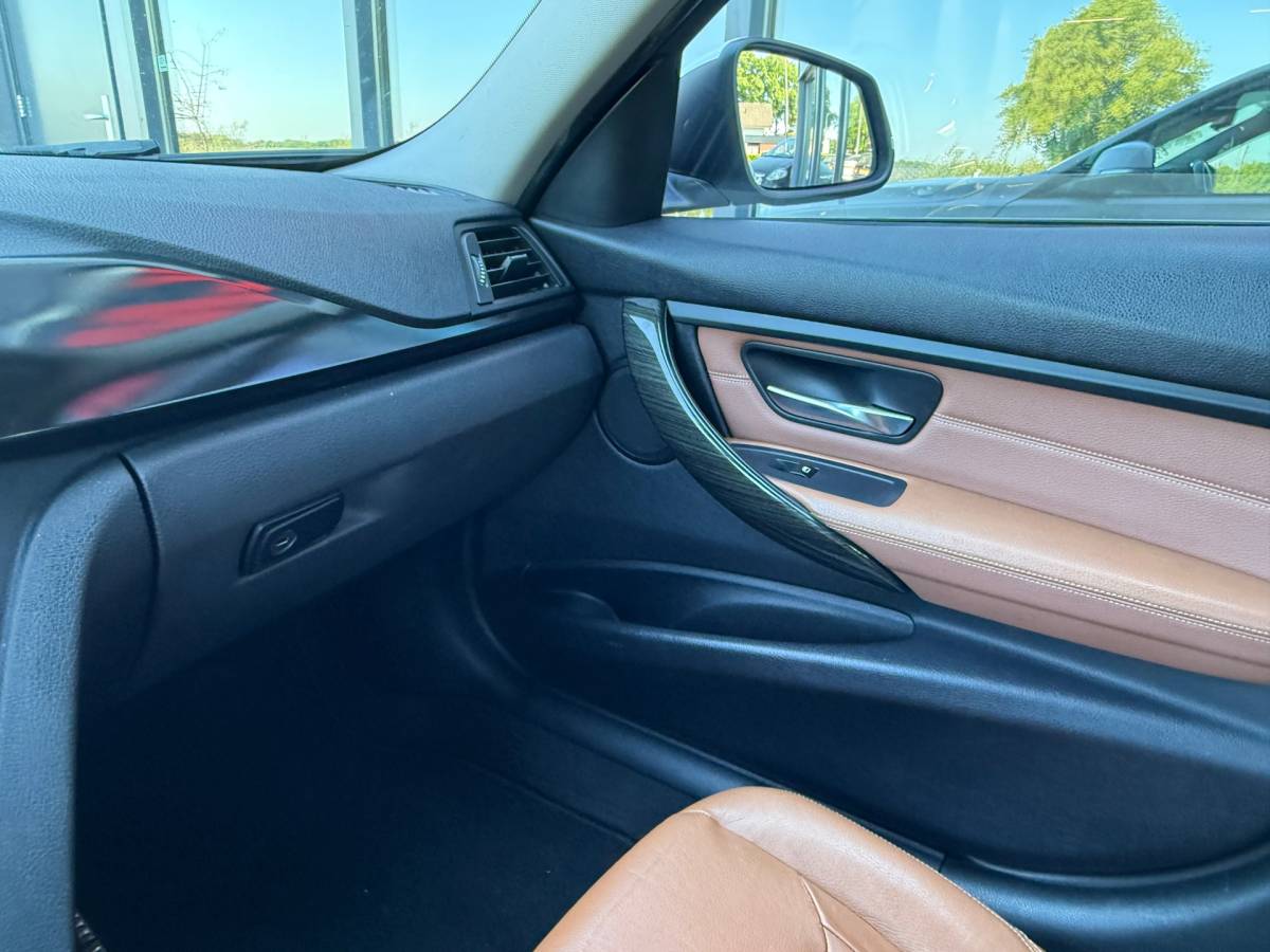 BMW 3 Serie BMW 320i Sedan 184PK AUT M Sport NAP Xenon Leder Navi Cruise