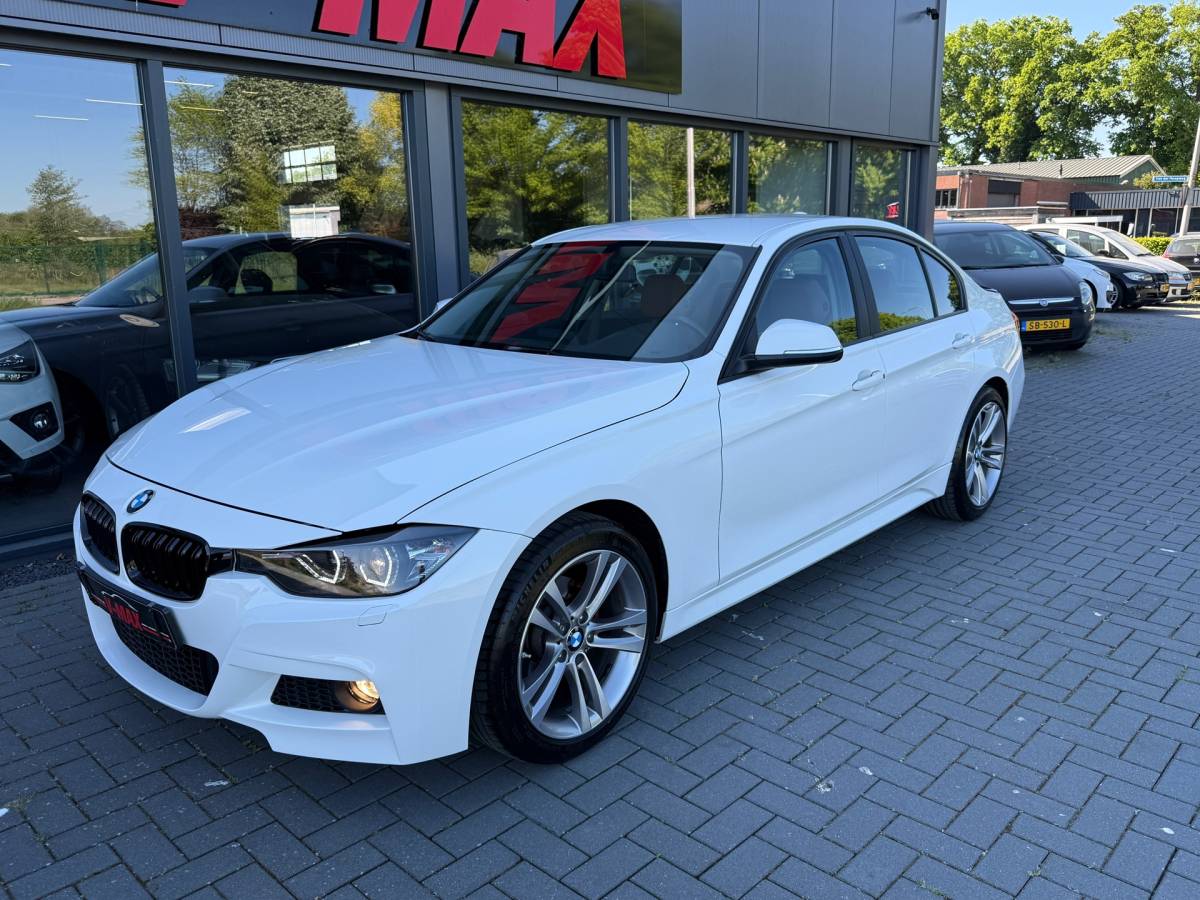 BMW 3 Serie BMW 320i Sedan 184PK AUT M Sport NAP Xenon Leder Navi Cruise