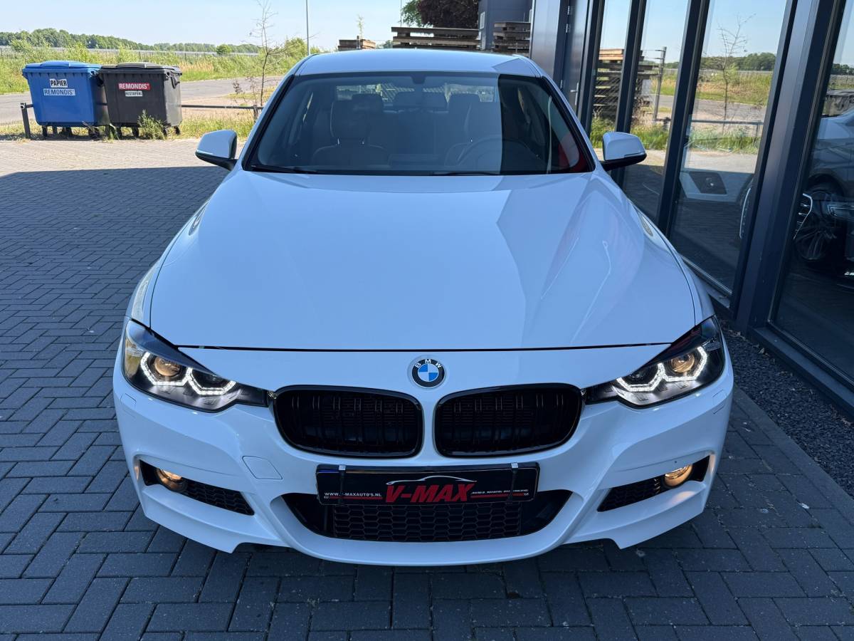 BMW 3 Serie BMW 320i Sedan 184PK AUT M Sport NAP Xenon Leder Navi Cruise
