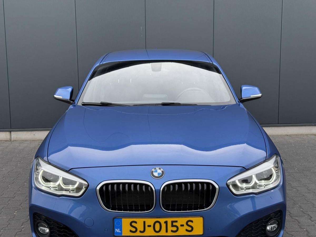 BMW 1 Serie BMW 1-serie 118I M Sport Shadow Executive Harman/Kardon – Alcantara – LED