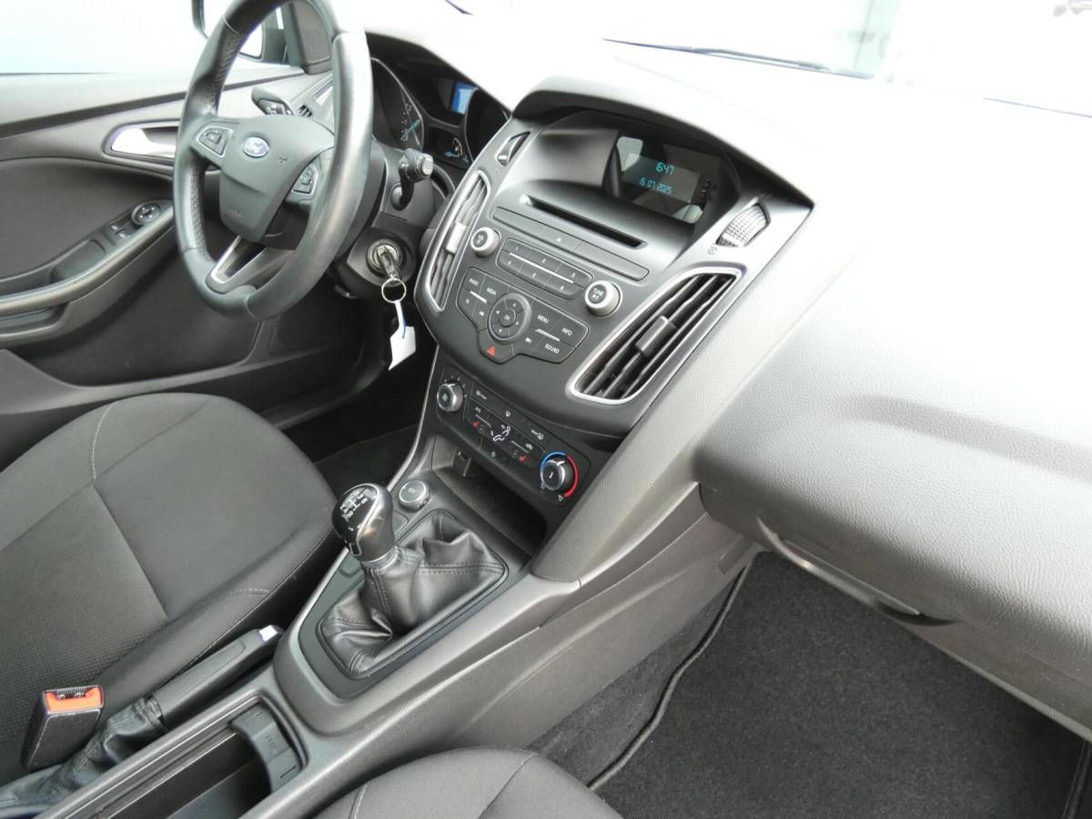 Ford Focus Ford Focus Wagon 1.0 100 PK Trend | AIRCO | 124000 KM!!!