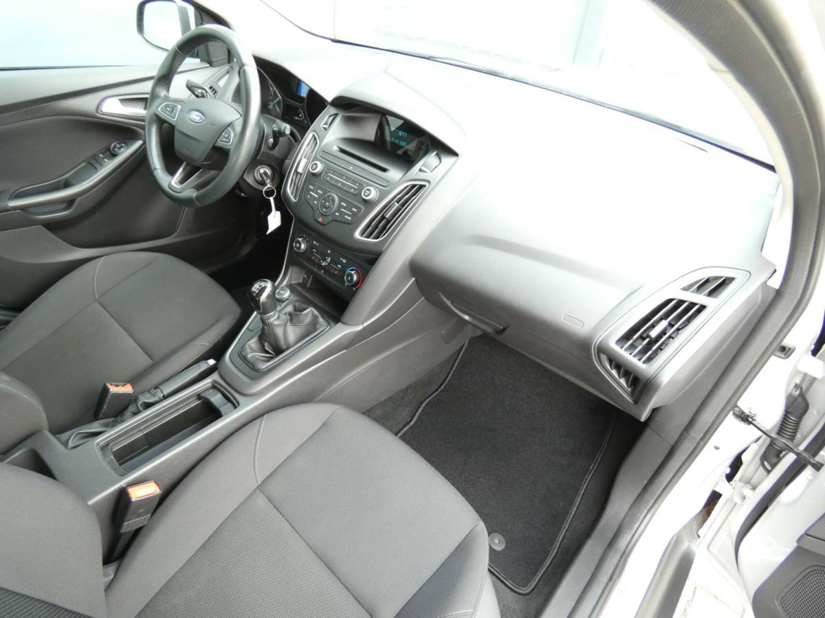 Ford Focus Ford Focus Wagon 1.0 100 PK Trend | AIRCO | 124000 KM!!!
