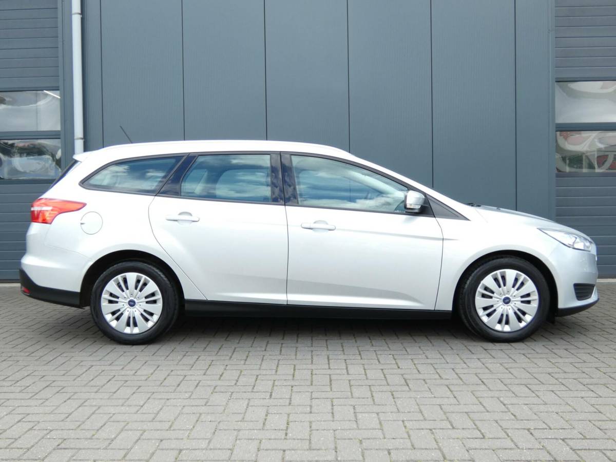 Ford Focus Ford Focus Wagon 1.0 100 PK Trend | AIRCO | 124000 KM!!!