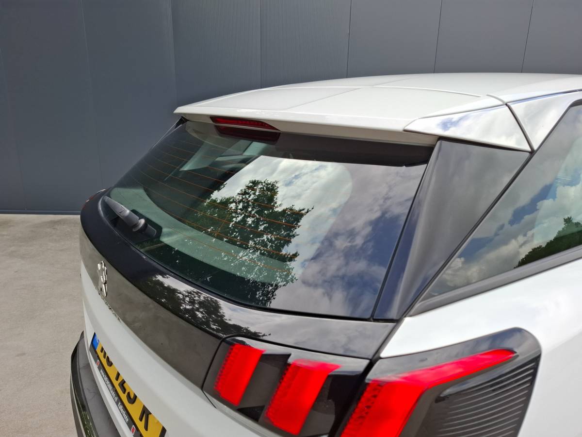 Peugeot 3008 Peugeot 3008 1.2 PureTech Access VIRTUAL COCKPIT LED CRUISE AIRCO TREKHAAK