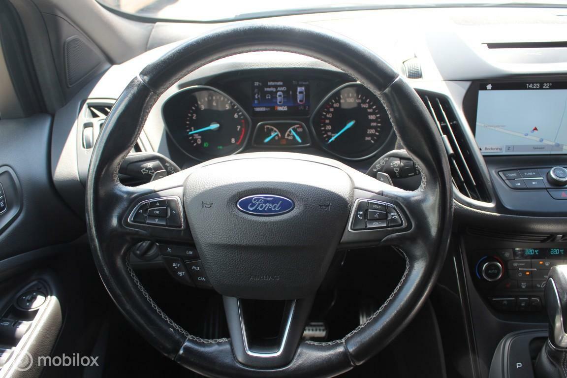 Ford Kuga Ford Kuga 1.5 EcoBoost ST Line 4WD Xenon/Leder/Carplay/Trekhaak