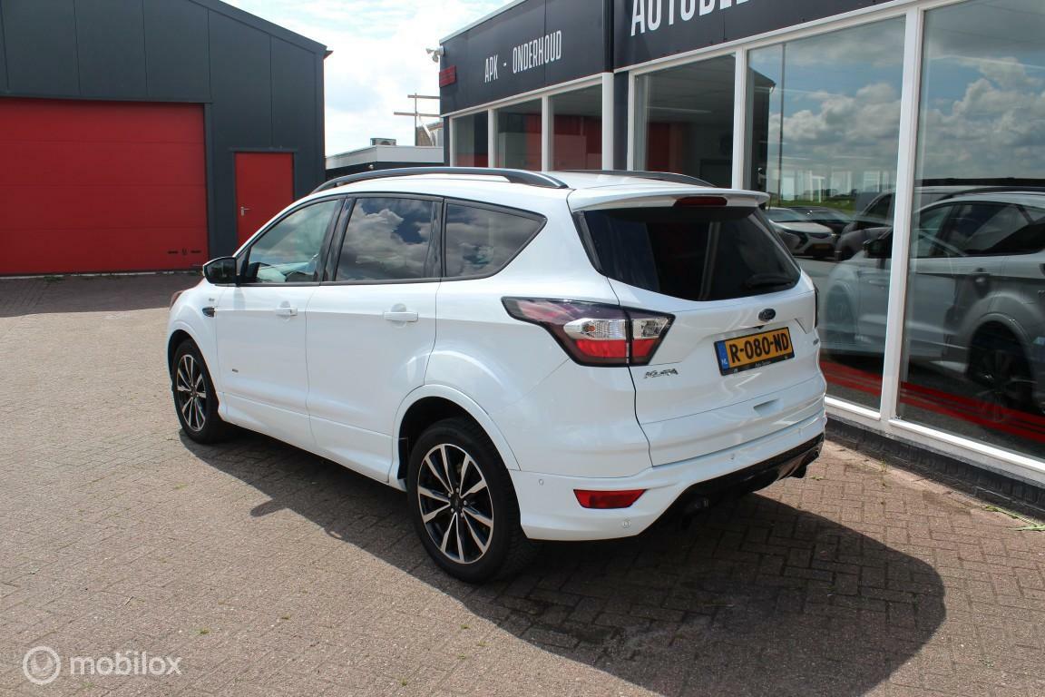 Ford Kuga Ford Kuga 1.5 EcoBoost ST Line 4WD Xenon/Leder/Carplay/Trekhaak