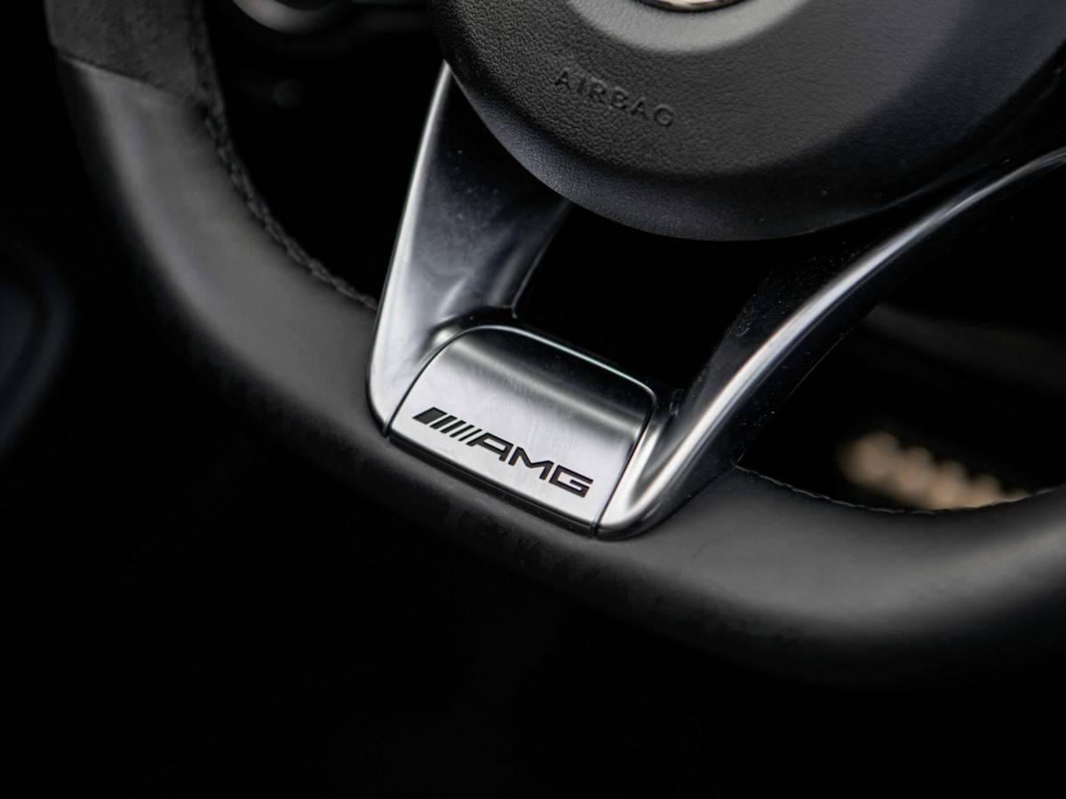 Mercedes-Benz C-Klasse Mercedes C-klasse Cabrio C43 AMG 367PK Speedshift 4MATIC Burmester Stoelkoeling Airscarf Sportuitlaat Memory