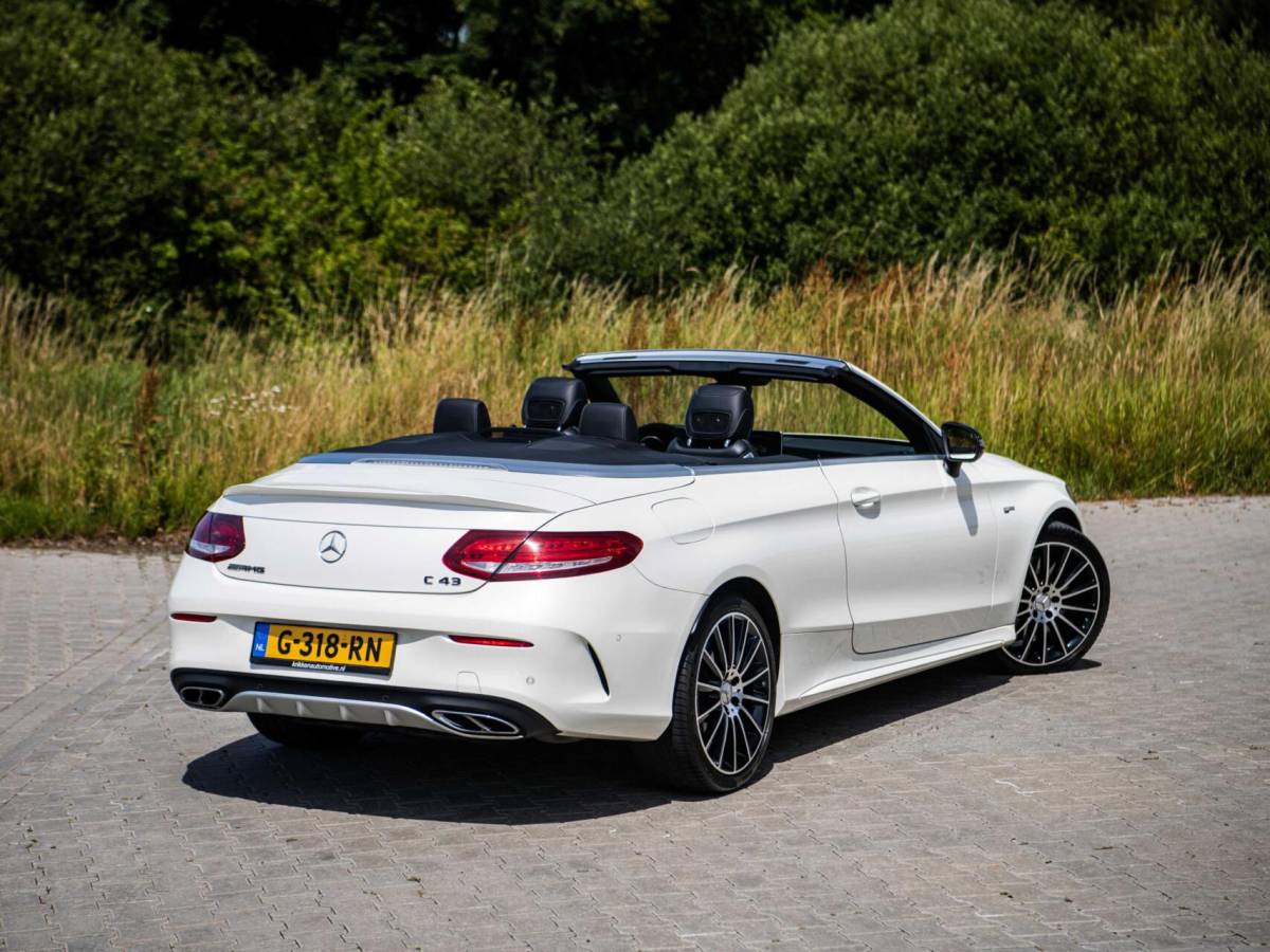Mercedes-Benz C-Klasse Mercedes C-klasse Cabrio C43 AMG 367PK Speedshift 4MATIC Burmester Stoelkoeling Airscarf Sportuitlaat Memory