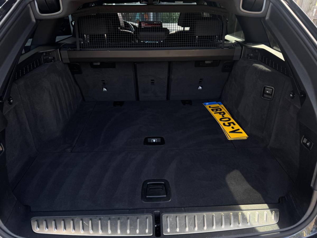 BMW 5 Serie BMW 5-serie Touring 530i M-Sport / Pano / ACC