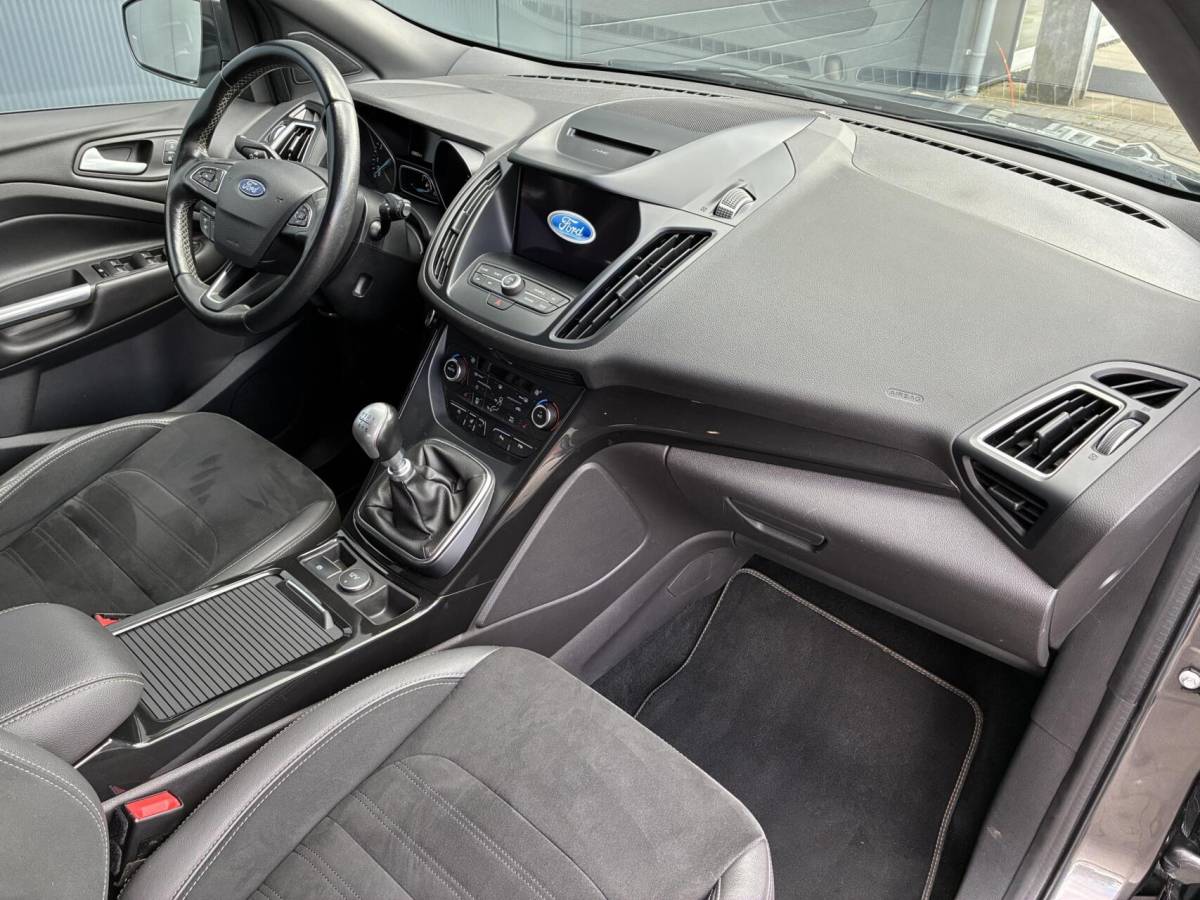 Ford Kuga Ford Kuga 1.5 EcoBoost 150 PK ST-Line X | HALF-LEDER | NAVI | WINTER PAKKET | 100000 KM!!!