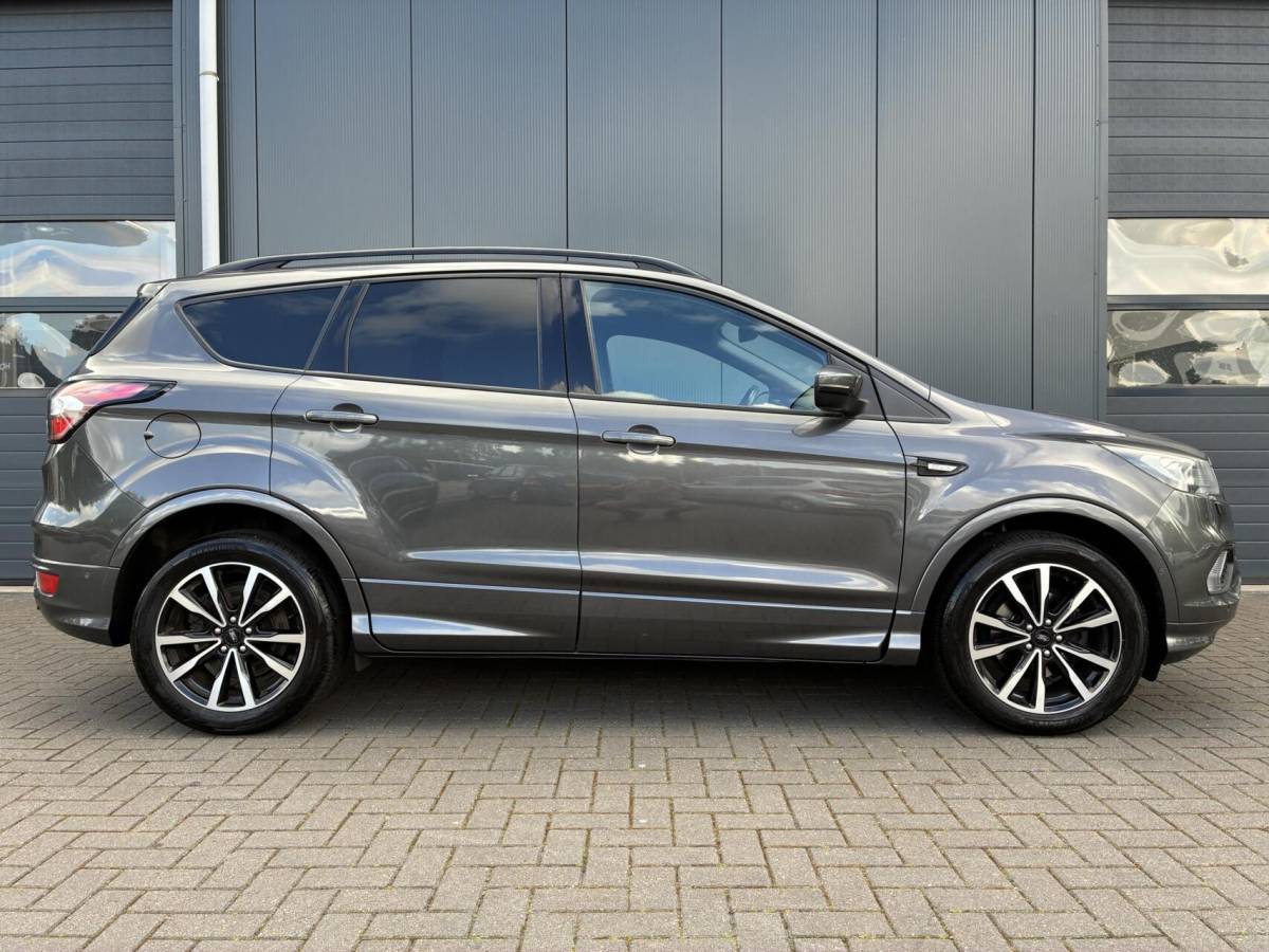 Ford Kuga Ford Kuga 1.5 EcoBoost 150 PK ST-Line X | HALF-LEDER | NAVI | WINTER PAKKET | 100000 KM!!!