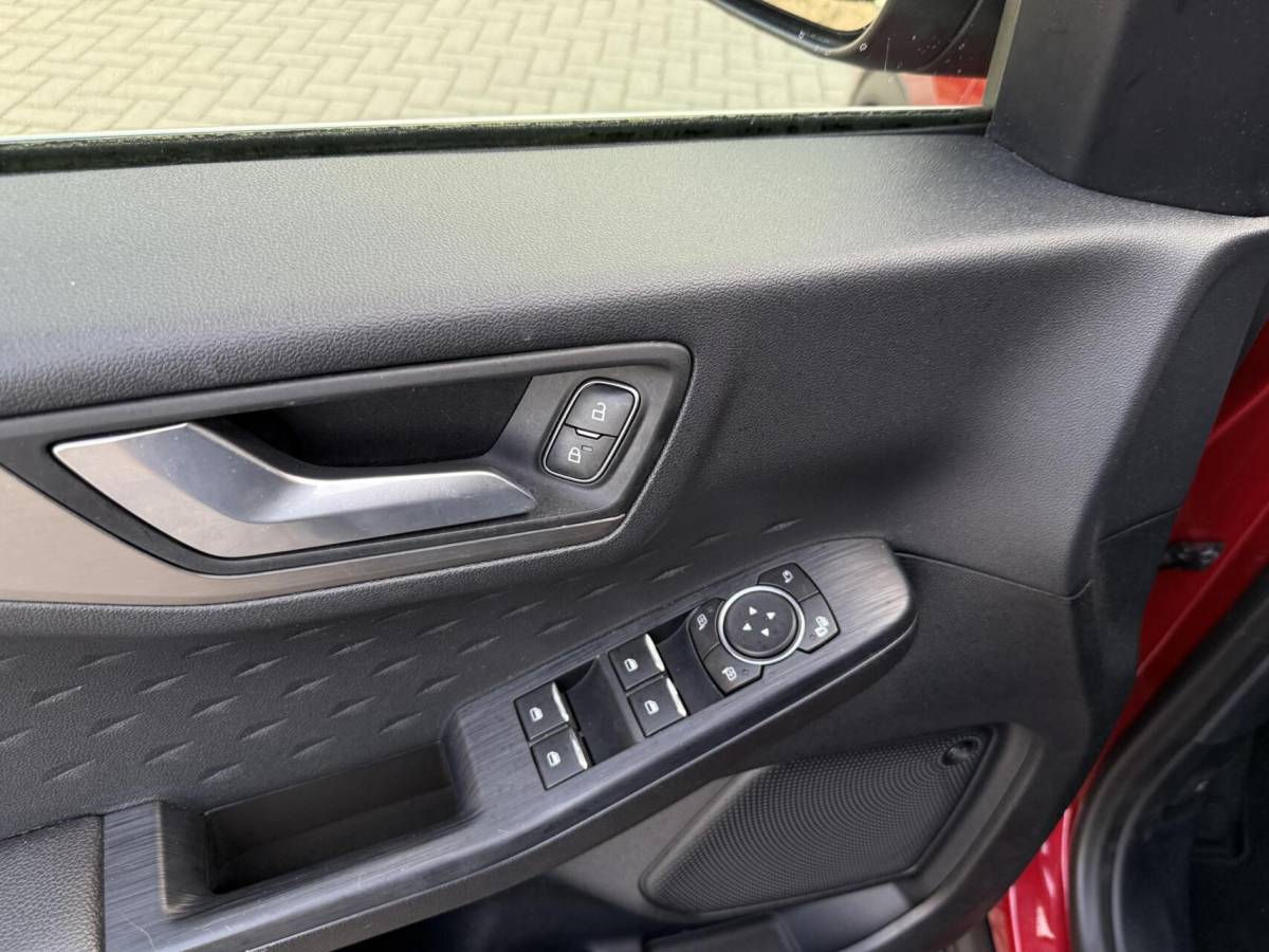 Ford Kuga Ford Kuga 2.5 PHEV Titanium X Camera led Lampen V+A B&O Speakers