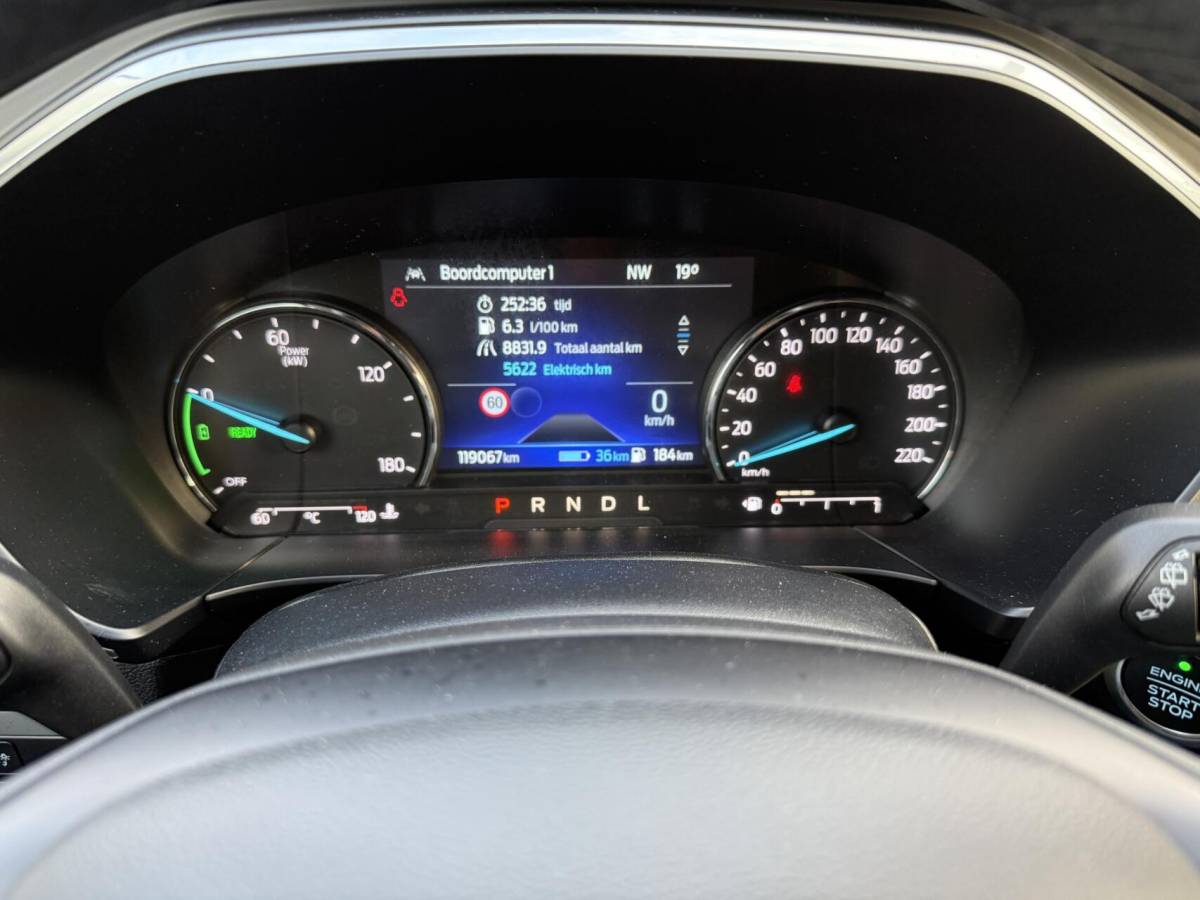 Ford Kuga Ford Kuga 2.5 PHEV Titanium X Camera led Lampen V+A B&O Speakers