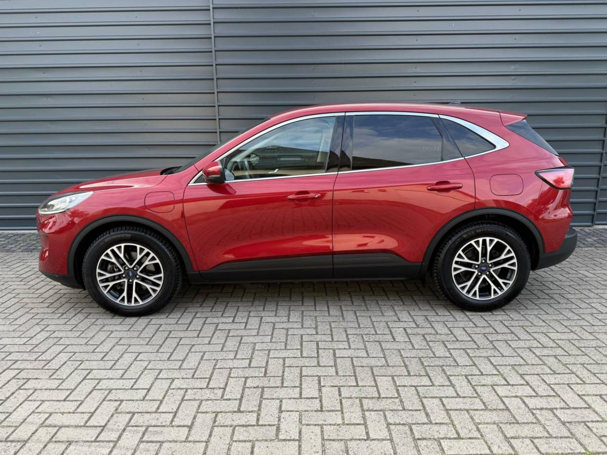 Ford Kuga Ford Kuga 2.5 PHEV Titanium X Camera led Lampen V+A B&O Speakers