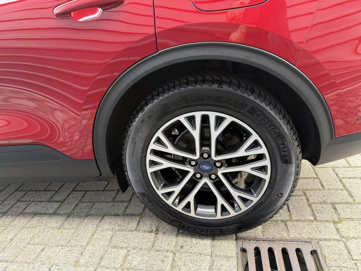 Ford Kuga Ford Kuga 2.5 PHEV Titanium X Camera led Lampen V+A B&O Speakers