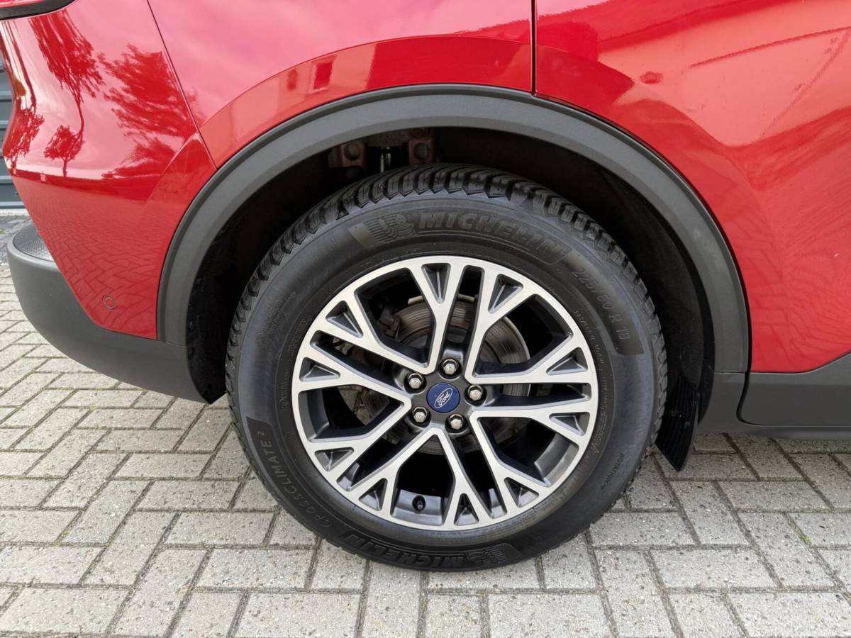 Ford Kuga Ford Kuga 2.5 PHEV Titanium X Camera led Lampen V+A B&O Speakers