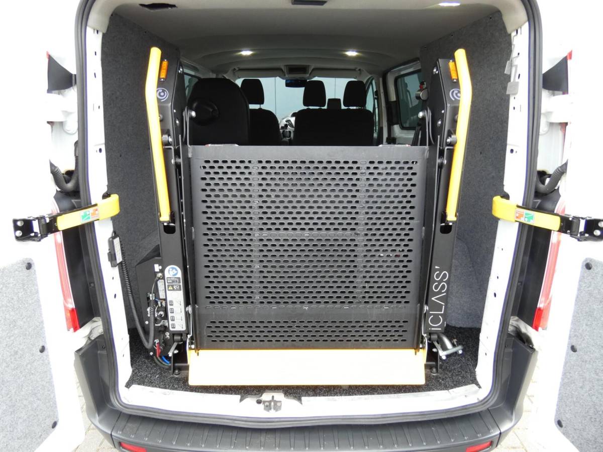 Ford Transit Custom Ford Transit Custom 270 2.2 TDCI L1H1 Rolstoelbus | 4-PERSOONS | AIRCO!!!