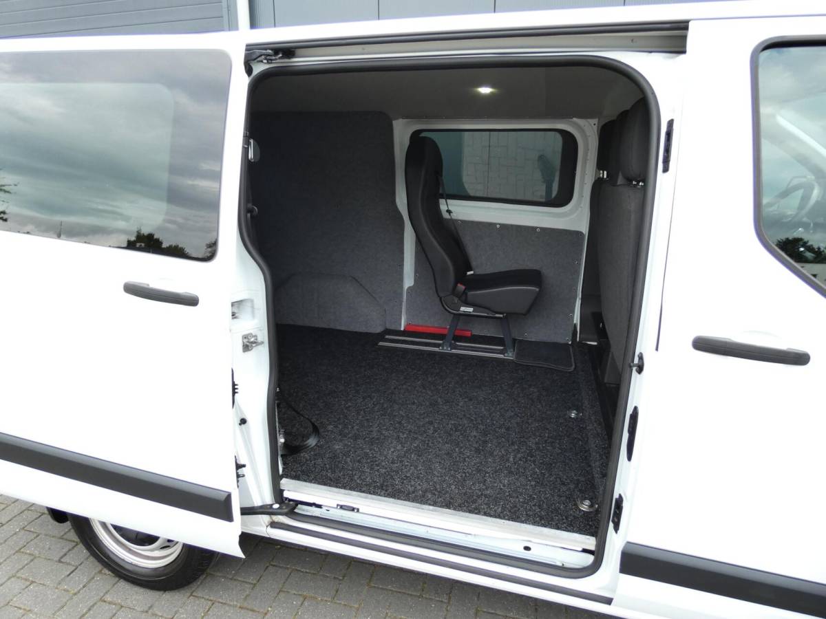 Ford Transit Custom Ford Transit Custom 270 2.2 TDCI L1H1 Rolstoelbus | 4-PERSOONS | AIRCO!!!
