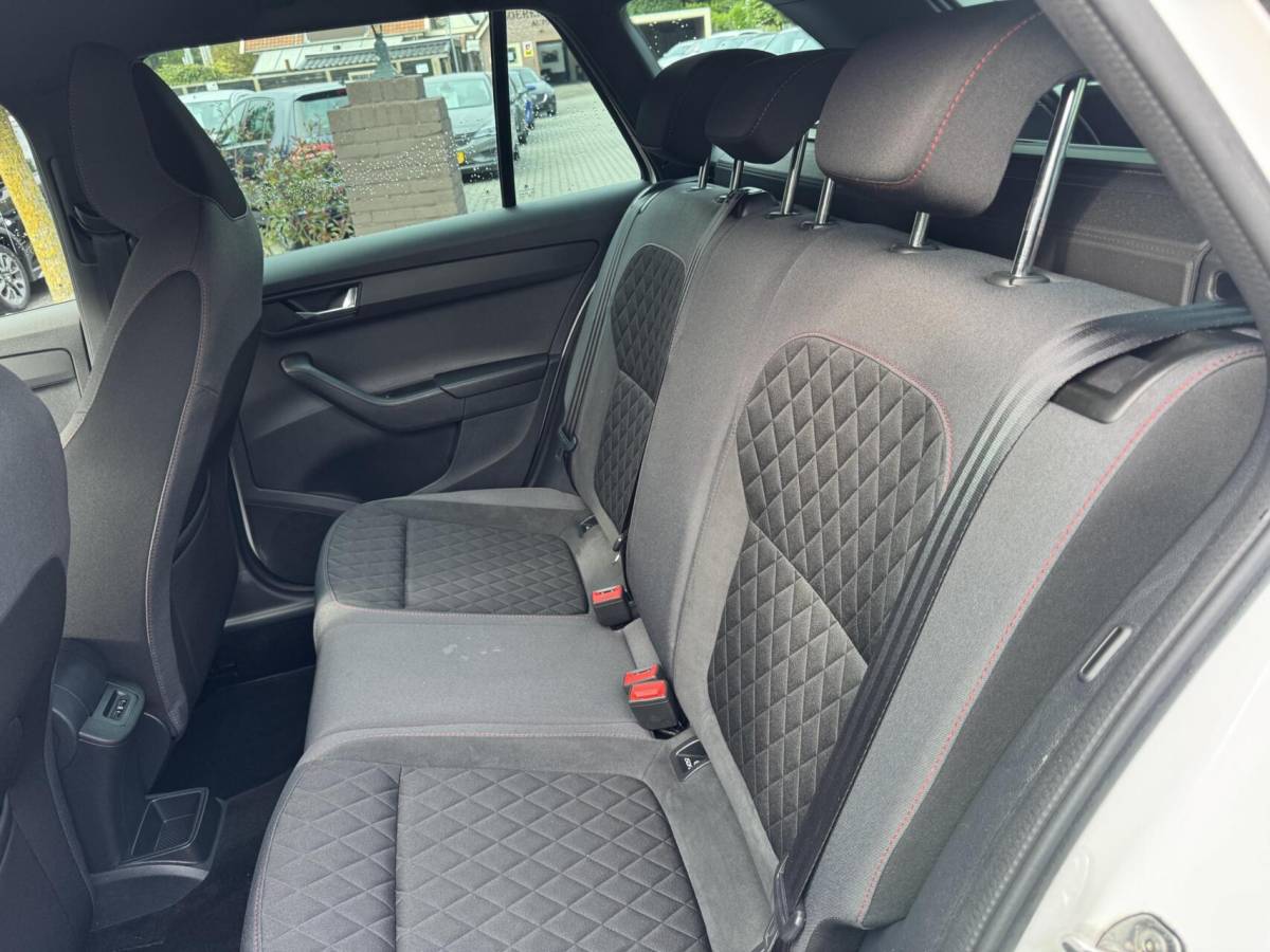 Škoda Fabia Skoda Fabia Combi monte carlo Style kuipstoelen gecoat glas