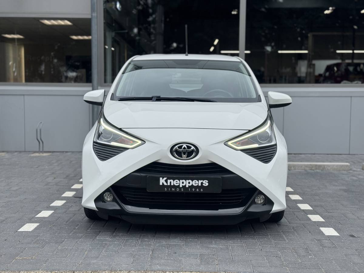 Toyota Aygo Toyota Aygo 1.0 VVT-i x-play Automaat | GEEN AFLEVERKOSTEN |  Airco, Apple/Android
