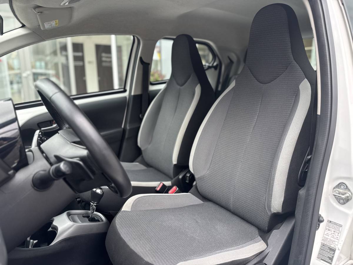 Toyota Aygo Toyota Aygo 1.0 VVT-i x-play Automaat | GEEN AFLEVERKOSTEN |  Airco, Apple/Android