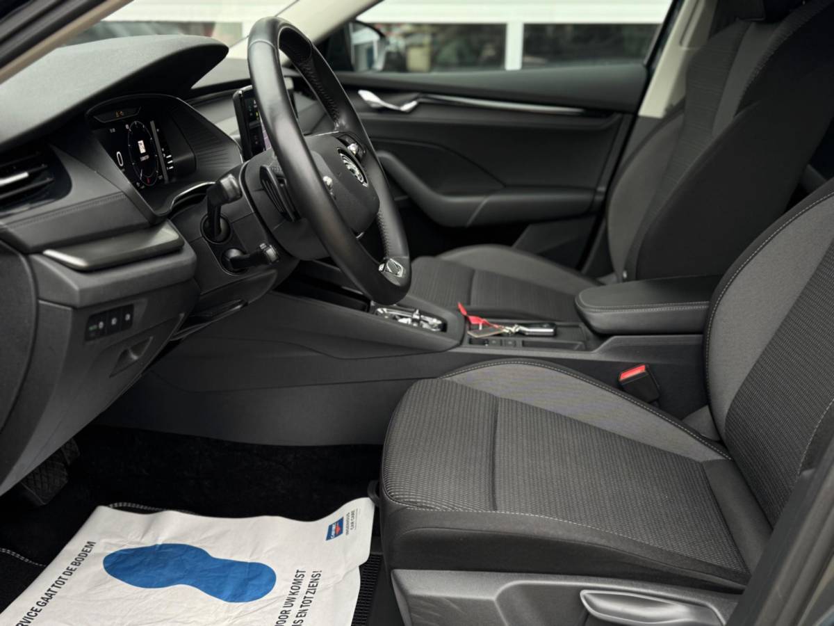 Škoda Octavia Skoda Octavia Combi 1.0 e-TSI Business Edition / ACC / 18’inch
