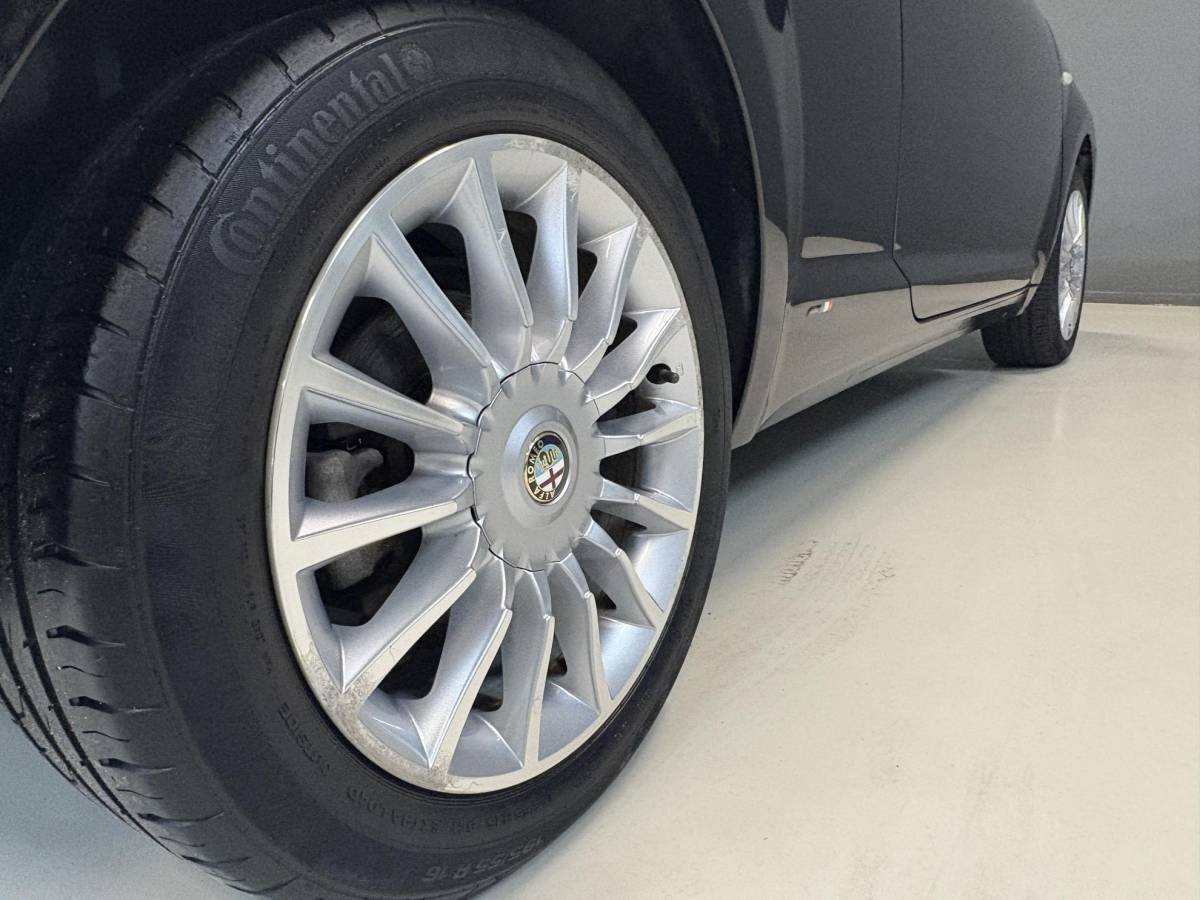 Alfa Romeo MiTo Alfa Romeo MiTo 1.4 Airco, 16Inch L.M. velgen