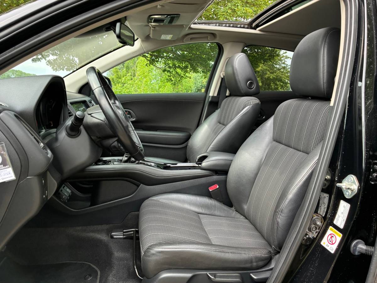 Honda HR-V Honda HR-V 1.5 i-VTEC Executive | Pano/schuifdak + Xenon/LED + Leder nu €11.975,-!!