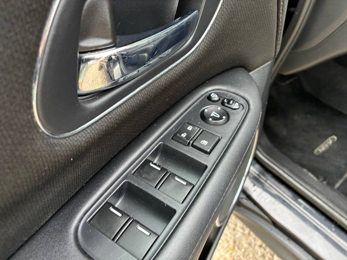 Honda HR-V Honda HR-V 1.5 i-VTEC Executive | Pano/schuifdak + Xenon/LED + Leder nu €11.975,-!!