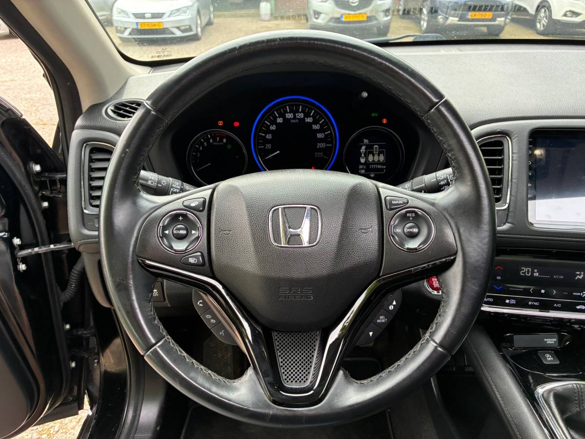Honda HR-V Honda HR-V 1.5 i-VTEC Executive | Pano/schuifdak + Xenon/LED + Leder nu €11.975,-!!