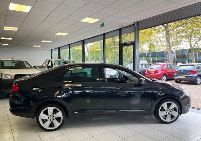 SEAT Toledo Seat Toledo 1.2 TSI Businessline High/NAP/2e Eigenaar/Navi/Dealer onderhouden/Airco/Cruise control