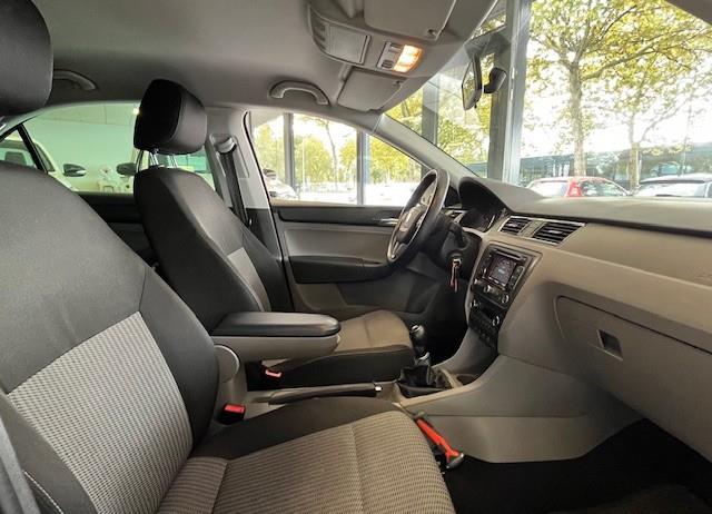 SEAT Toledo Seat Toledo 1.2 TSI Businessline High/NAP/2e Eigenaar/Navi/Dealer onderhouden/Airco/Cruise control