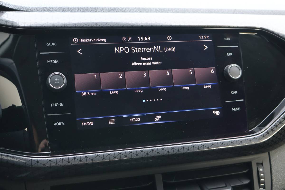 Volkswagen T-Cross Volkswagen T-Cross 1.0 TSI Style Automaat | ACC | Navigatie | PDC | Origineel NL |