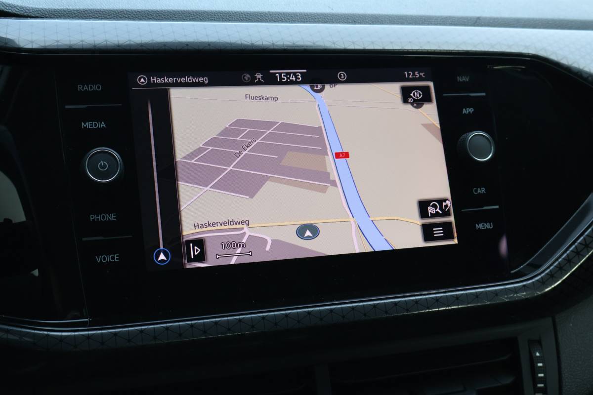 Volkswagen T-Cross Volkswagen T-Cross 1.0 TSI Style Automaat | ACC | Navigatie | PDC | Origineel NL |