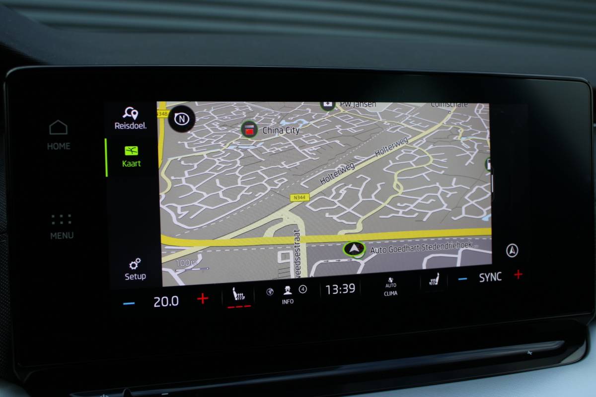 Škoda Octavia ŠKODA Octavia Combi 1.5 e-TSI Business Plus Full-Led Camera 18”LMV Navigatie