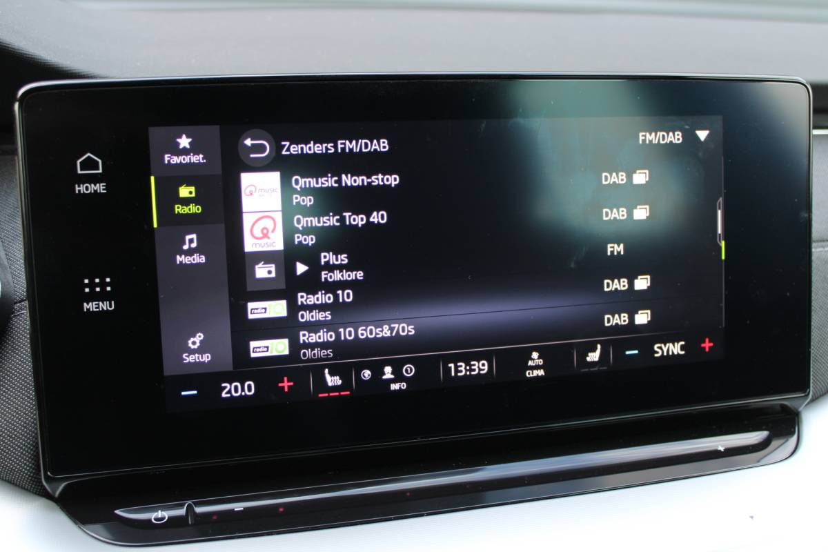 Škoda Octavia ŠKODA Octavia Combi 1.5 e-TSI Business Plus Full-Led Camera 18”LMV Navigatie
