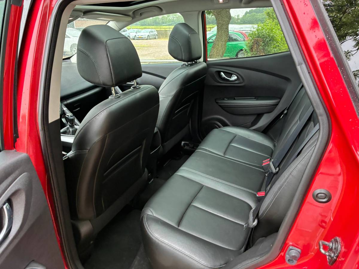 Renault Kadjar Renault Kadjar 1.2 TCe Bose | Leder + Pano + Key-less + Clima nu € 9.750,-!!!