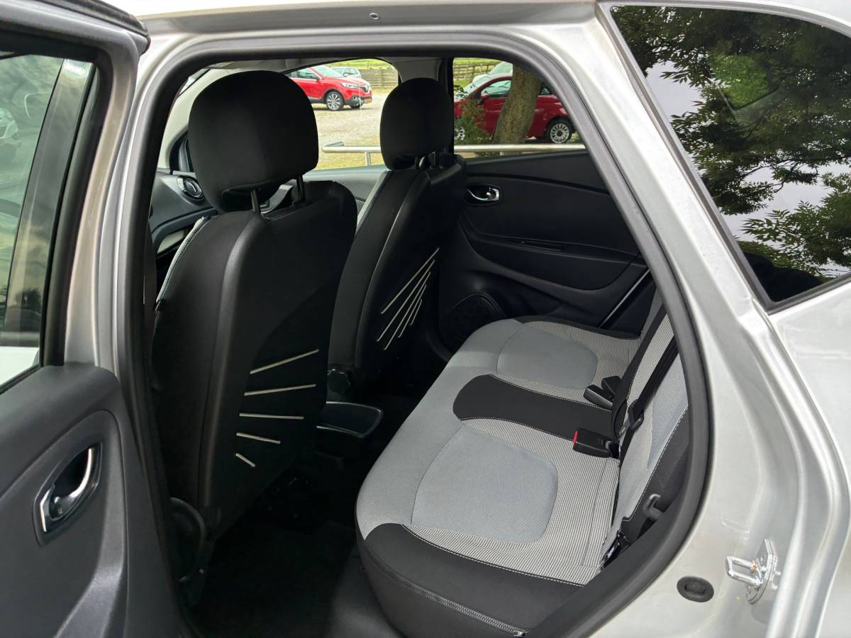 Renault Captur Renault Captur 0.9 TCe Dynamique | Keyless + Clima + Cruise + Navi nu € 7.975,-!!!