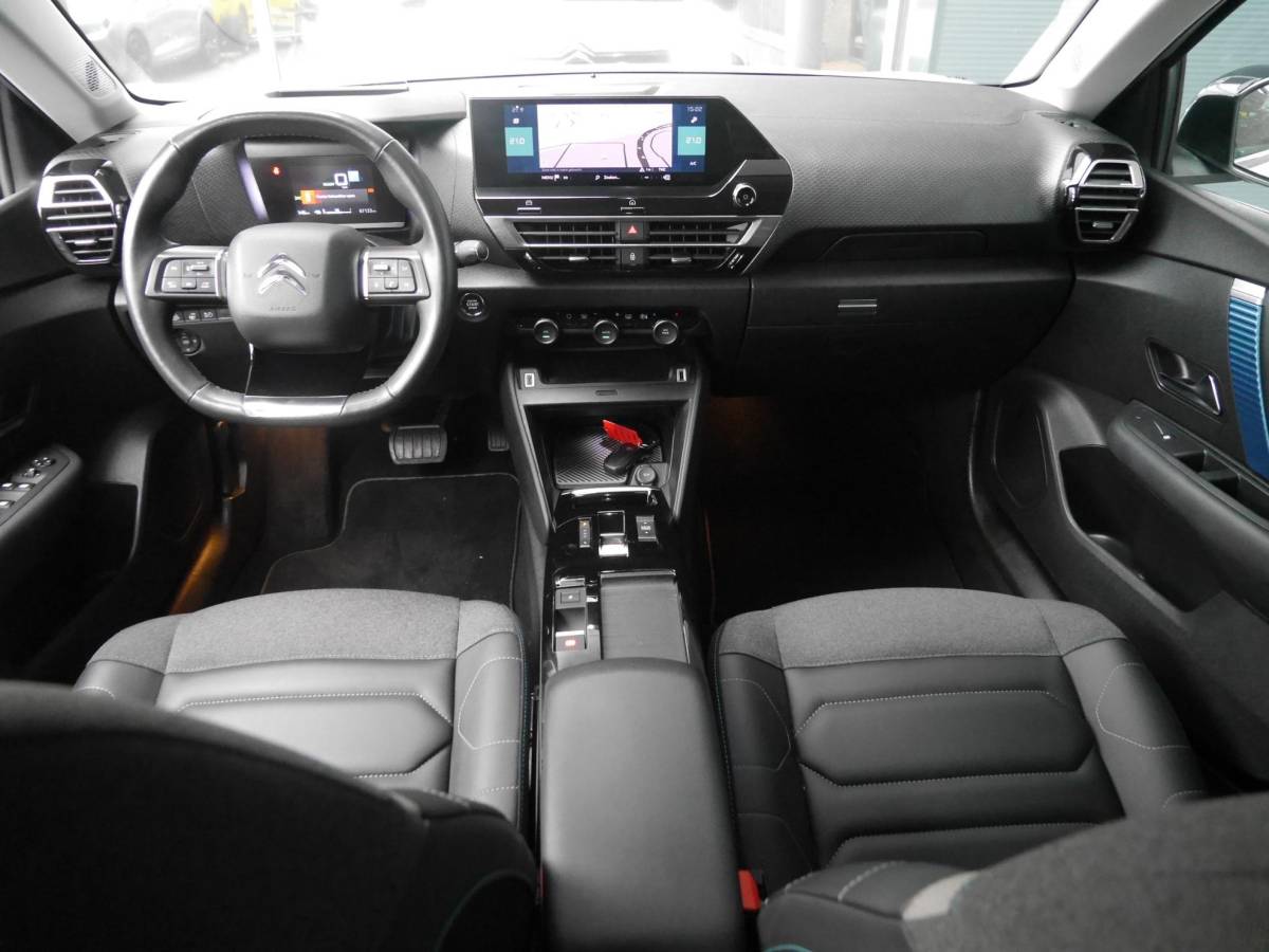Citroën ë-C4 Citroen Ë-C4 Shine 50 kWh | Keyless entry en start | SOH 89.9% | 18 inch lichtmetalen velgen | Achteruitrijcamera | Adaptive cruise control | Head up display | Climate control | Extra getint glas