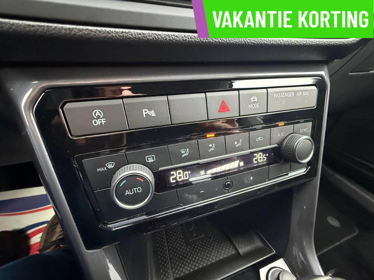 Volkswagen T-Cross Volkswagen T-Cross 1.0 TSI Style Business R DSG DIGIDASH,CLIMA,GR NAVI