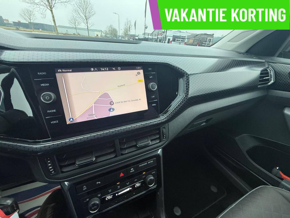 Volkswagen T-Cross Volkswagen T-Cross 1.0 TSI Style Business R DSG DIGIDASH,CLIMA,GR NAVI
